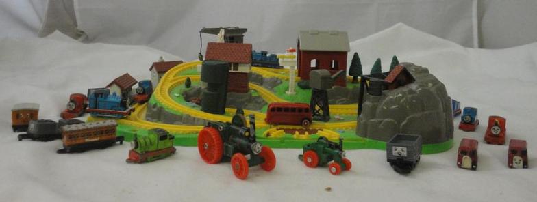 ertl miniature thomas the tank engine