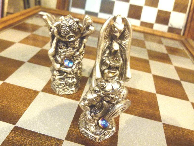 Featured image of post Lord Of The Rings Chess Set Uk : Lord of the rings fellowship of the ring pewter and bronze effect chess set.